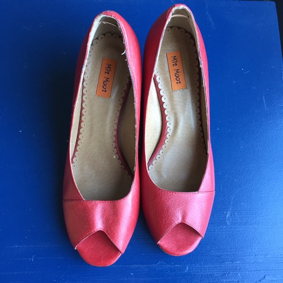 Brand new Miz Mooz red wedge heels. - Picture 3 of 13
